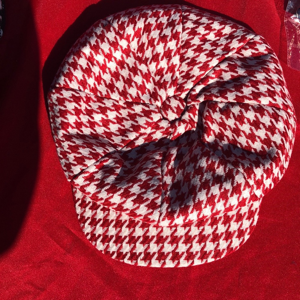 White/Red Houndstooth Cap-W